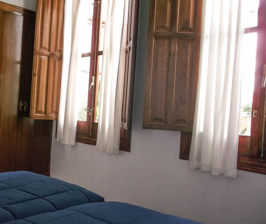 Pension Ciudad Navarro Ramos グラナダ 部屋 写真