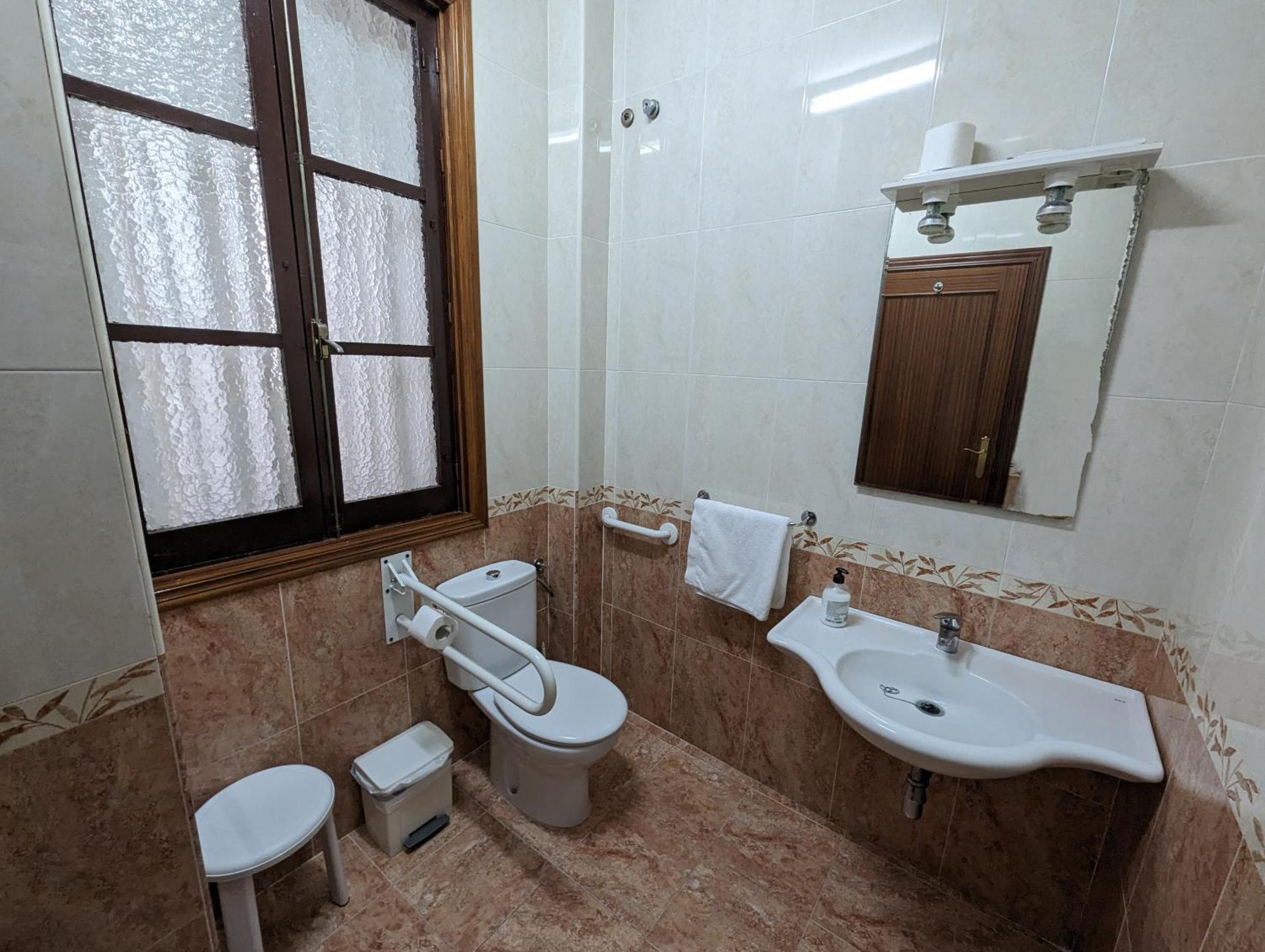 Pension Ciudad Navarro Ramos グラナダ エクステリア 写真