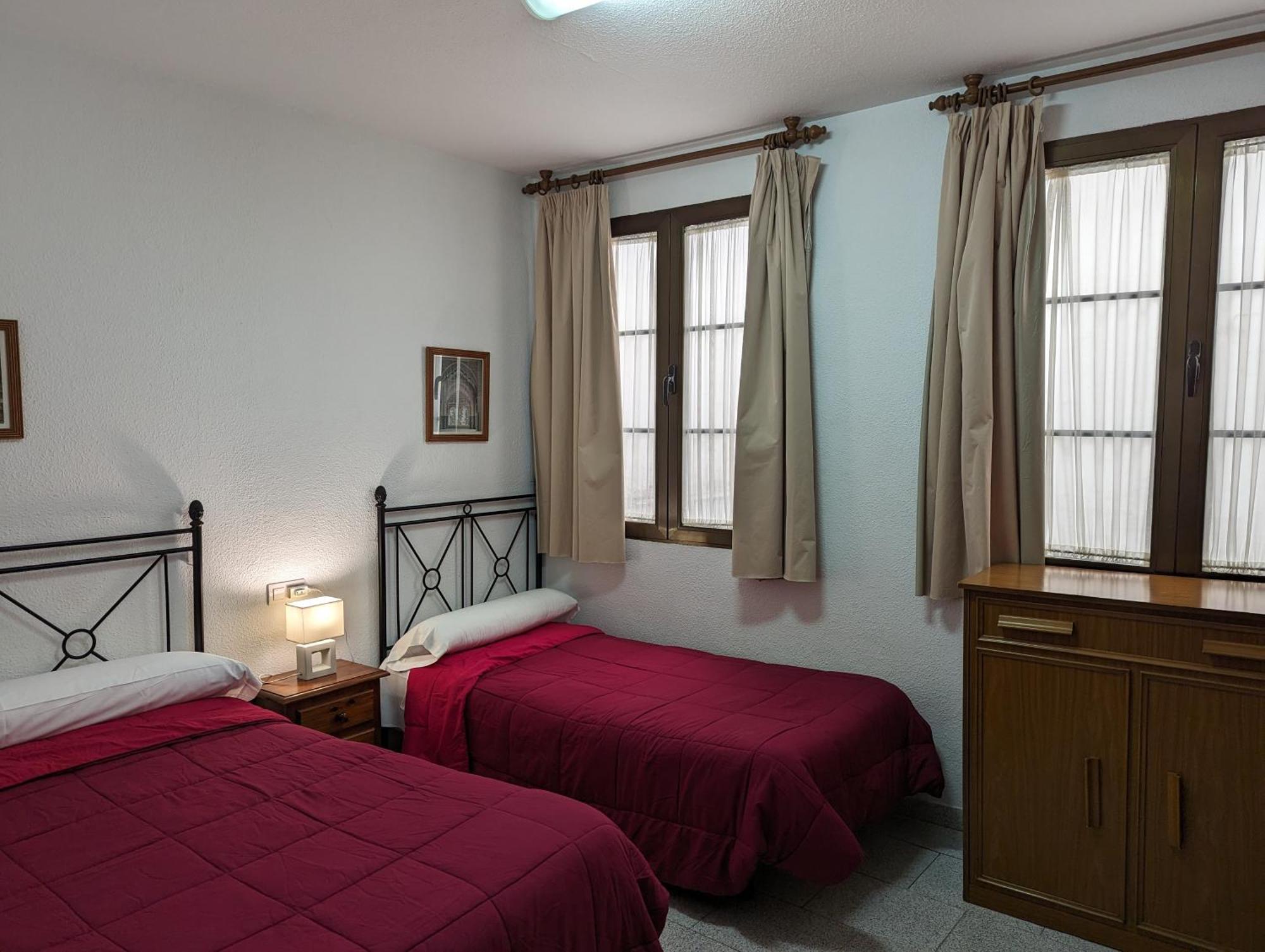Pension Ciudad Navarro Ramos グラナダ エクステリア 写真