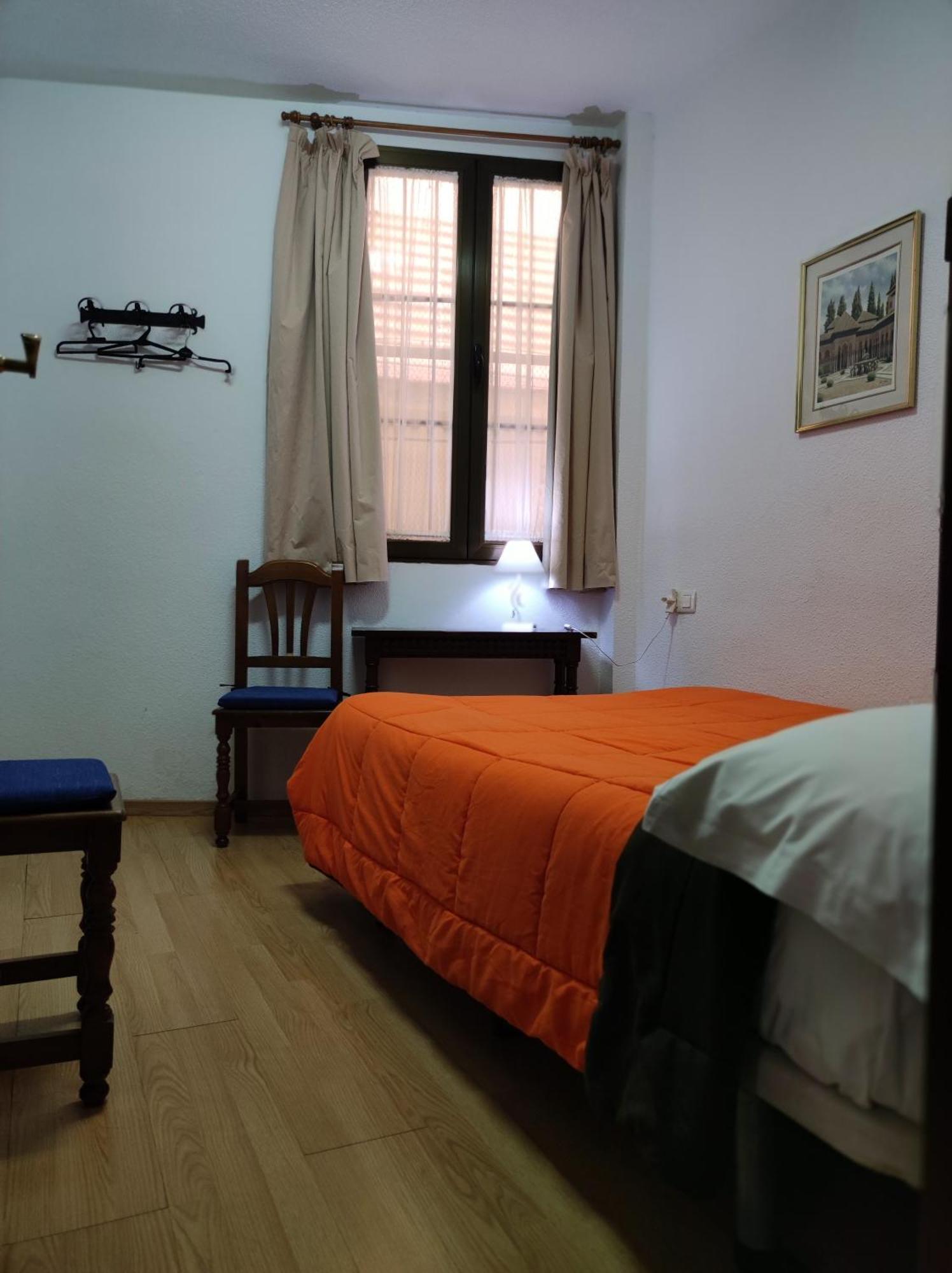 Pension Ciudad Navarro Ramos グラナダ エクステリア 写真