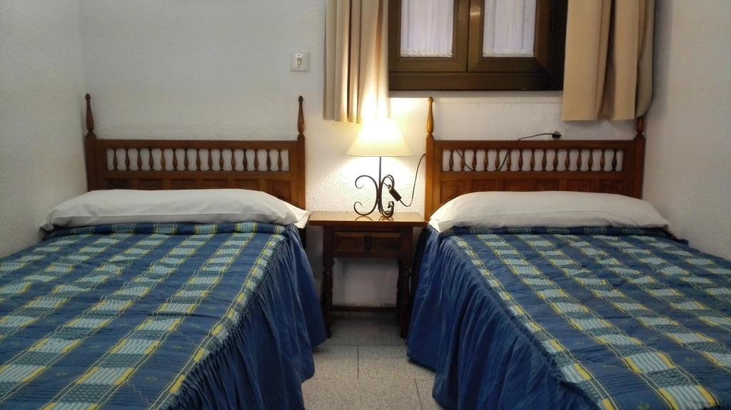 Pension Ciudad Navarro Ramos グラナダ エクステリア 写真