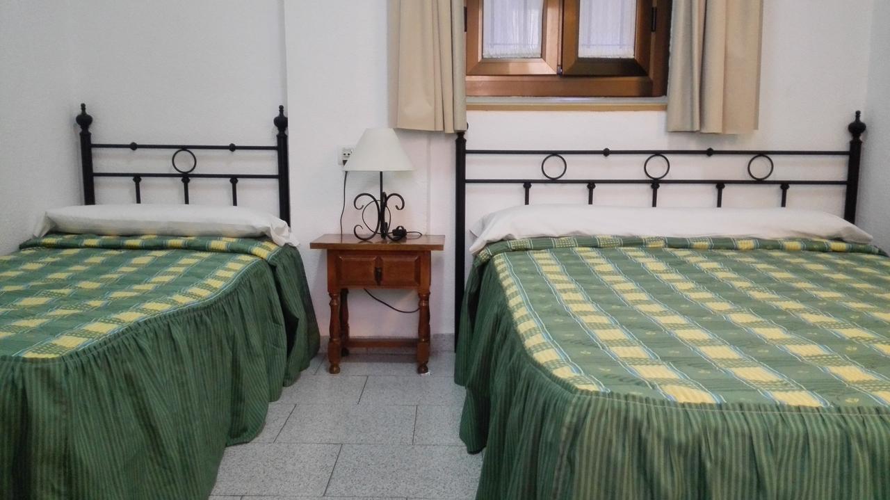Pension Ciudad Navarro Ramos グラナダ 部屋 写真